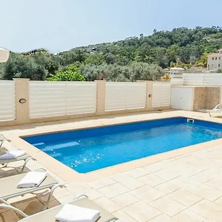 Oceanview Luxury 060 *