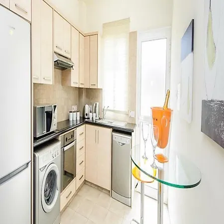 Oceanview Luxury 060