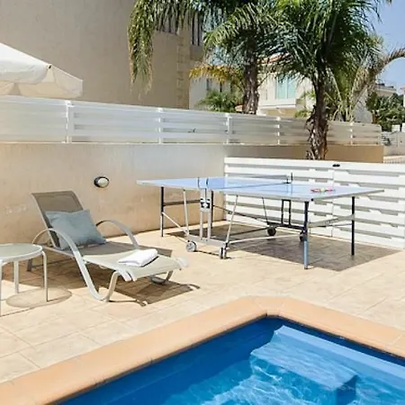 Oceanview Luxury 060 *