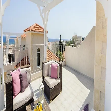 Oceanview Luxury 060 *